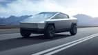 Front und Seitenansicht eines fahrenden Tesla Cybertruck