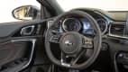 Cockpit eines Kia Proceed GT