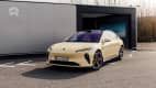 Der neue Nio ET 5 stehend von vorne zu sehen