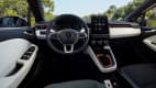 Cockpit eines Renault Clio
