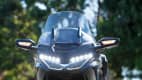 Die eingeschalteten Frontlichter der neuen Honda Goldwing GL 1800