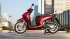 Die Honda SH 350i in rot