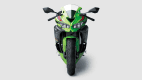Frontansicht einer stehenden Kawasaki Ninja ZX-4RR