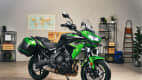 Aufnahme der Kawasaki Versys 650 im Studio mit Interior