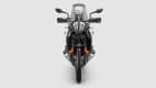 Frontansicht einer stehenden KTM 790 Adventure