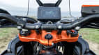Lenkung und Display der neuen KTM 890 Adventure