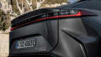 Das Heck des Lexus RZ 450e
