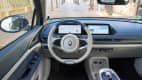 Cockpit mit Lenkrad und Display des neuen Ora Funky Cat Elektro-Autos