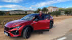 ADAC Redakteur Thomas Kroher mit dem Peugeot 408