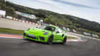 Porsche 911 GT3 RS fahrend auf einer Rennstrecke