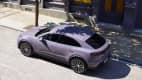 Der Porsche Macan 4 E von oben fotografiert