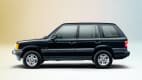 Seitenansicht eines stehenden Range Rover der Second Generation
