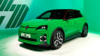 Frontansicht eines stehenden Renault 5 E-Tech Electric
