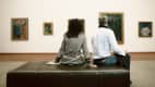 Besucher im Museum Ludwig in Köln beim betrachten von Gemälden