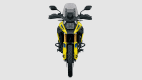 Studioaufnahme der schwarz-gelben Suzuki V Strom 1050 DE in Frontansicht