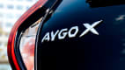 Der Schriftzug auf der Kofferraumklappe des neues Toyota Aygo X