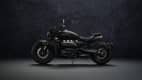 Aufnahme der Triumph Rocket 3R seitlich stehend