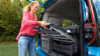 Aufbewahrung der Klappstühle im VW Caddy California