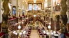 Innenansicht des Cafe New York in Budapest