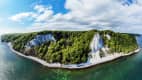 Blick auf die Insel Rügen und den Kreidefelsen