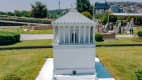 Ein kleiner Nachbau des Halikarnassos Mausoleum im  Miniaturk Park in Istanbul