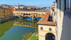 Blick auf den Vasari Korridor in FLorenz