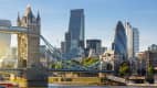 Skyline von London mit Tower Bridge