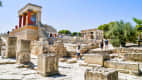 Touriten Besuchen den Palast von Knossos