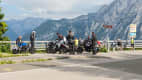 Motorradfahrer am Rossfeld in Berchtesgaden