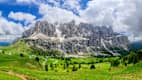 Blick auf die Sellagruppe in den Dolomiten