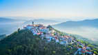 Morgen Nebel Rund um die Stadt Motovun in Kroatien