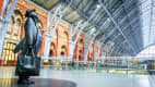 Die Top 10 Bahnhöfe, hier der St Pancras Bahnhof in London