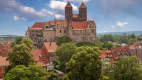Blick auf den Schlossberg von Quedlingburg mit Stiftskirche