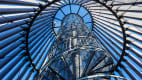 Aufnahme von unten auf den Aussichtsturm Bistumshöhe bei Leipzig