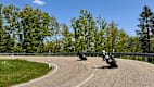 Ein Motorradfahrer auf einer Straße während der Motorrad Tour im Schwarzwald, kleines Wiesental