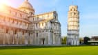 Der Schiefe Turm von Pisa und der Dom Dom Santa Maria Assunta auf der Piazza dei Miracoli in Pisa