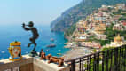 Blick auf Positano an der Amalfiküste in Süditalien