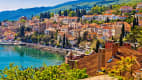 Blick auf die Küstenstadt Opatija in Kroatien
