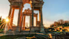 Ruinen des Tempels der Aphrodite in der antiken Stadt Aphrodisias in der Türkei bei Sonnenuntergang