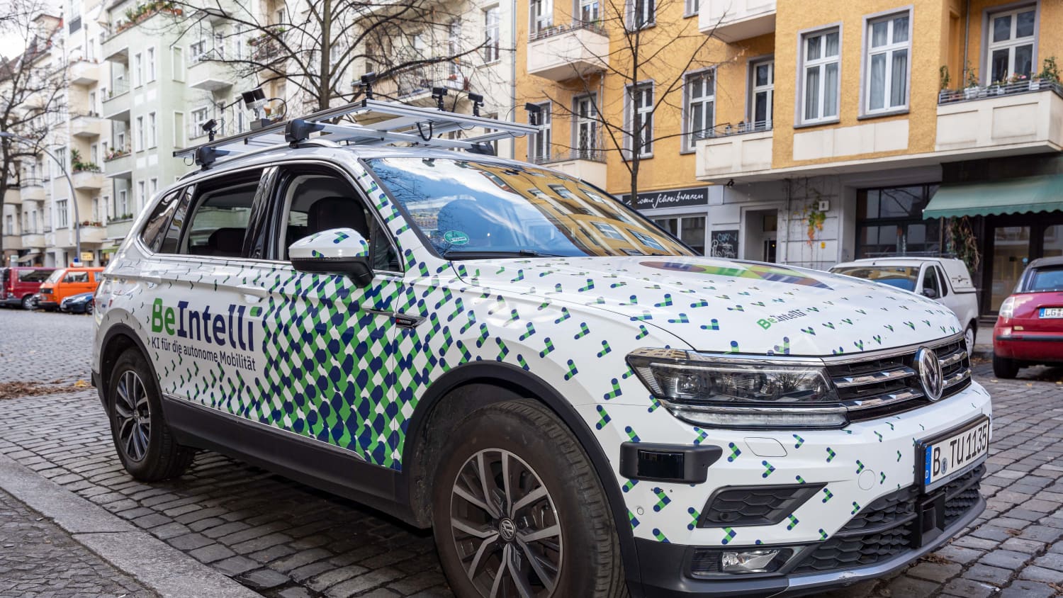 BeIntelli schickt verschiedene Fahrzeuge auf die Teststrecke, um ein breites Spektrum an Szenarien abzudecken