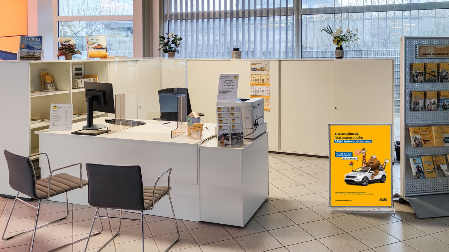 Innenblick in ADAC Geschäftsstelle Greifswald