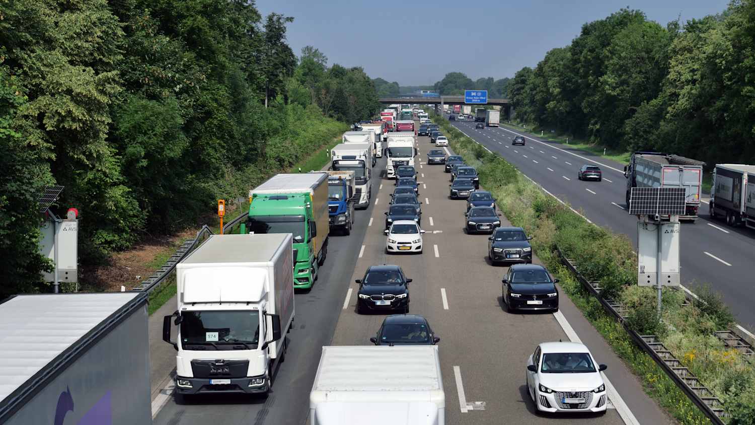 Stau NRW Autobahn Sommer