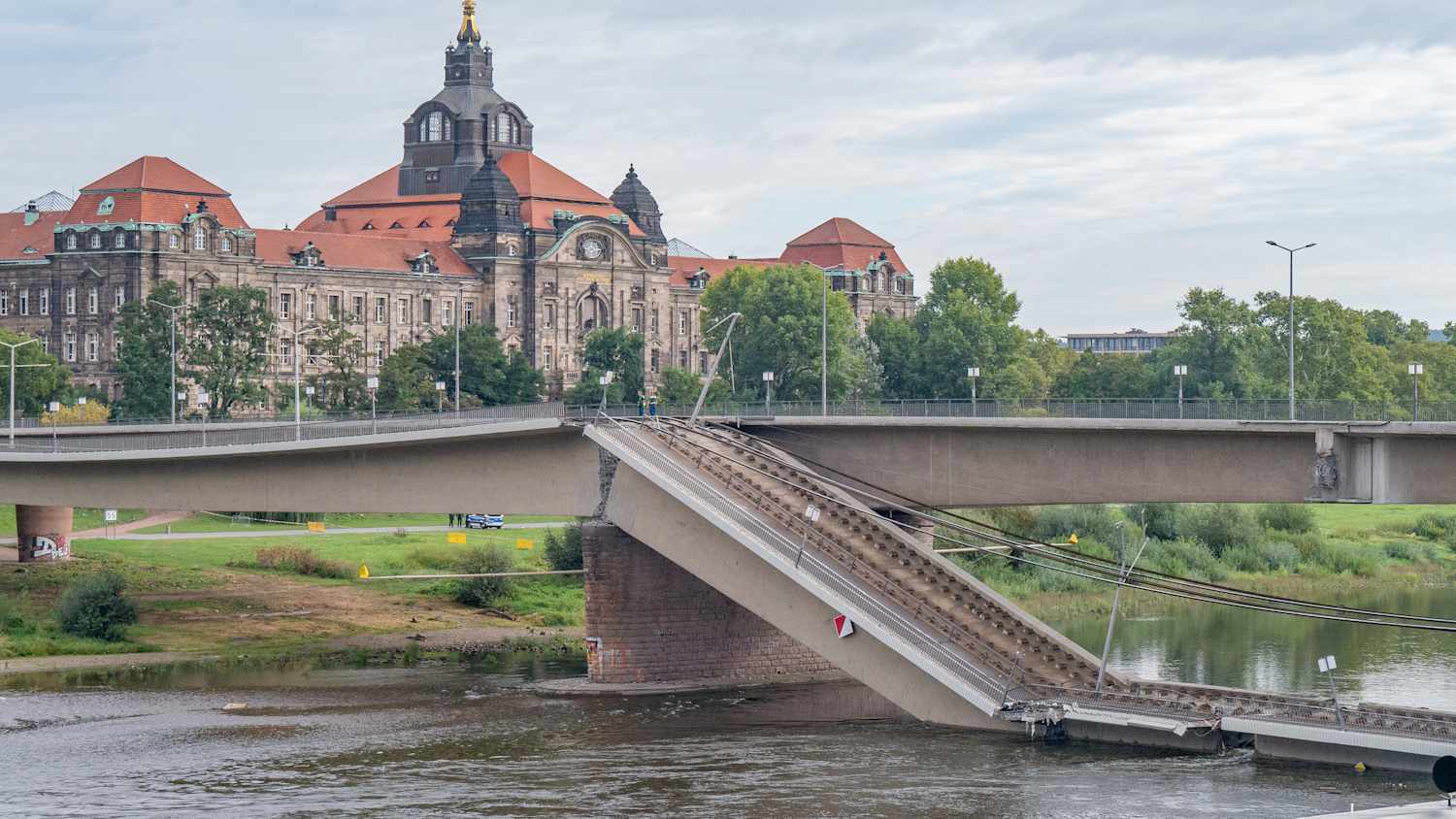 Carolabrücke