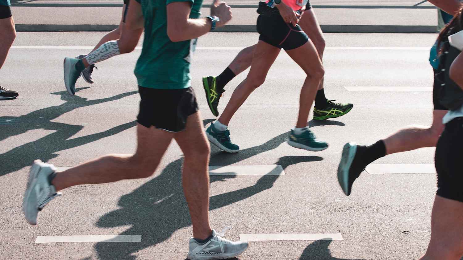Laufschuhe schnüren, Teamgeist zeigen und gemeinsam durchstarten: Kooperationspartner des Allgäu Business Sprints am 24.  Juli in Kempten ist das ADAC Fahrsicherheitszentrum Südbayern.