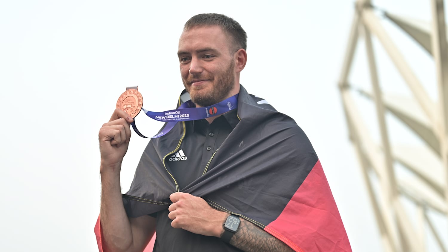 Andreas Walser gewann im September 2025 seine erste WM-Medaille im Para-Weitsprung.