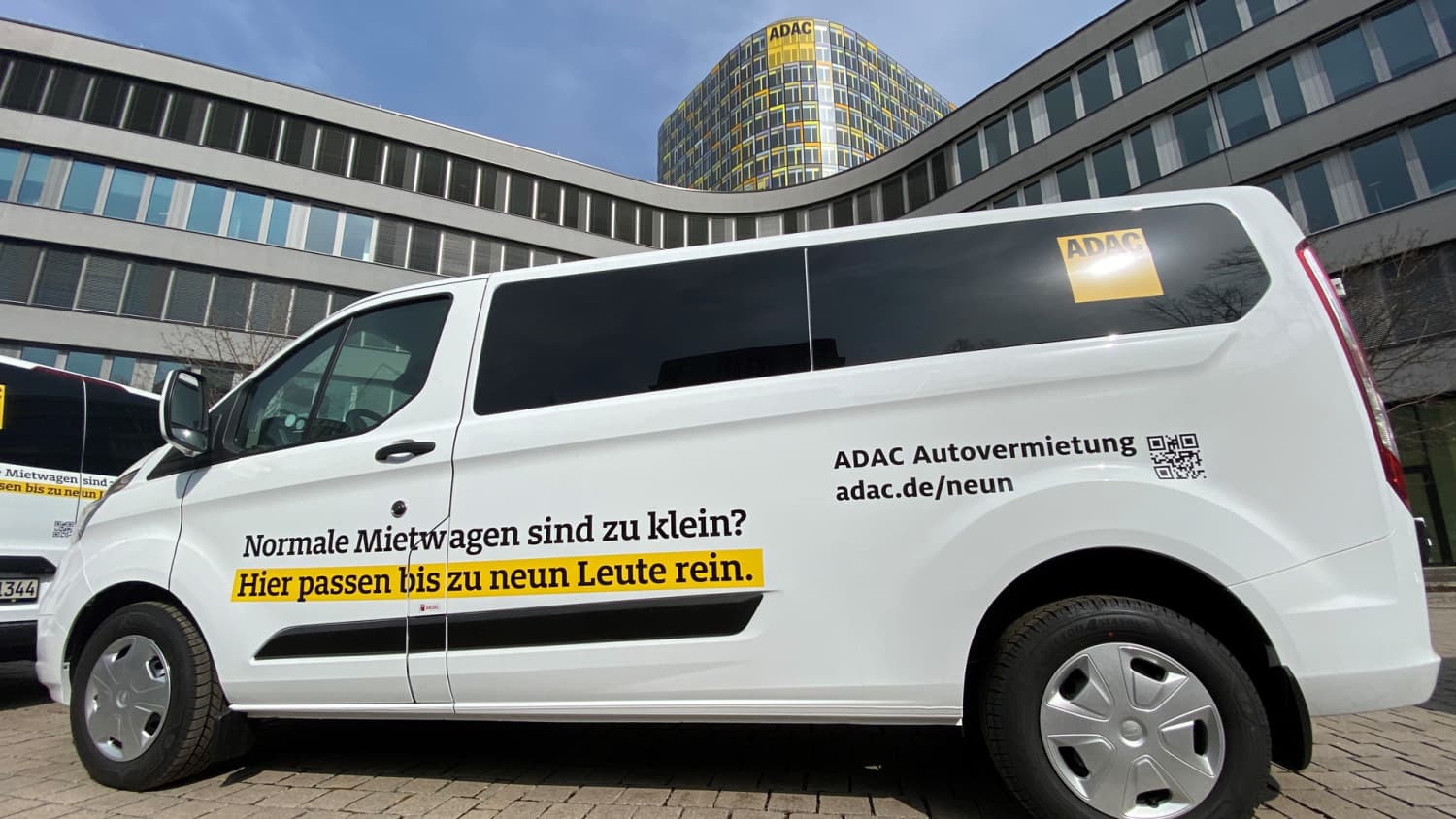 9-Sitzer von der ADAC Autovermietung