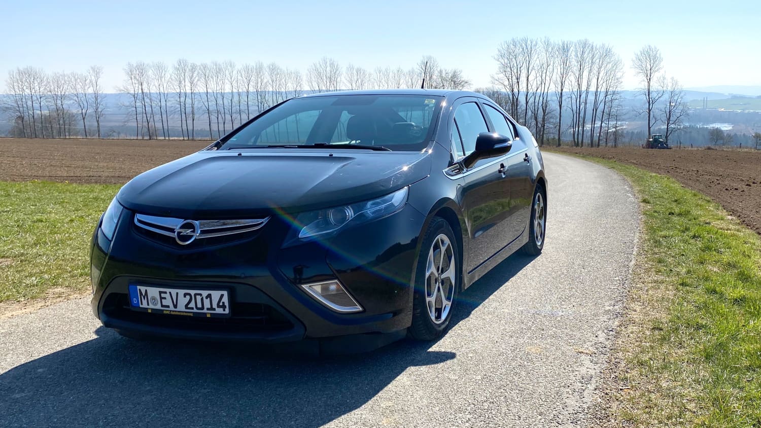 Front des Opel Ampera
