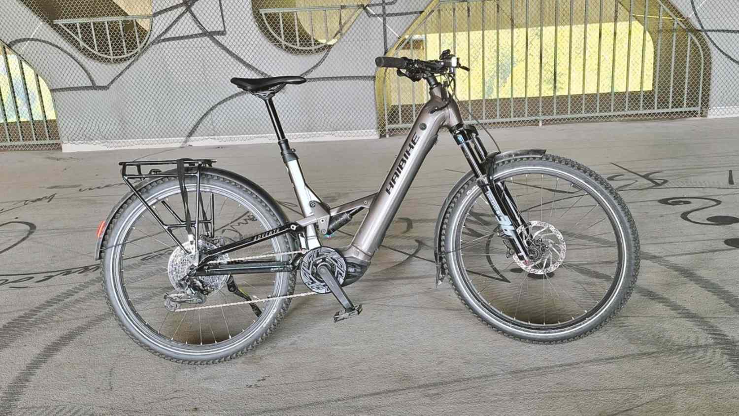 Seitenansicht E-Bike-Haibike ADVENTR 10