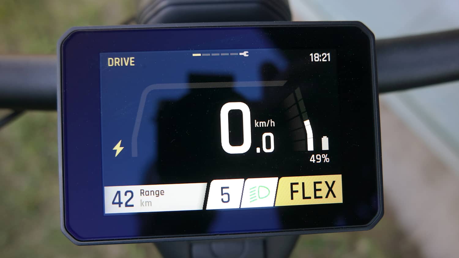 Die digitale Anzeige des Riese & Müller Delite 5 GT Pinion Elektrofahrrad