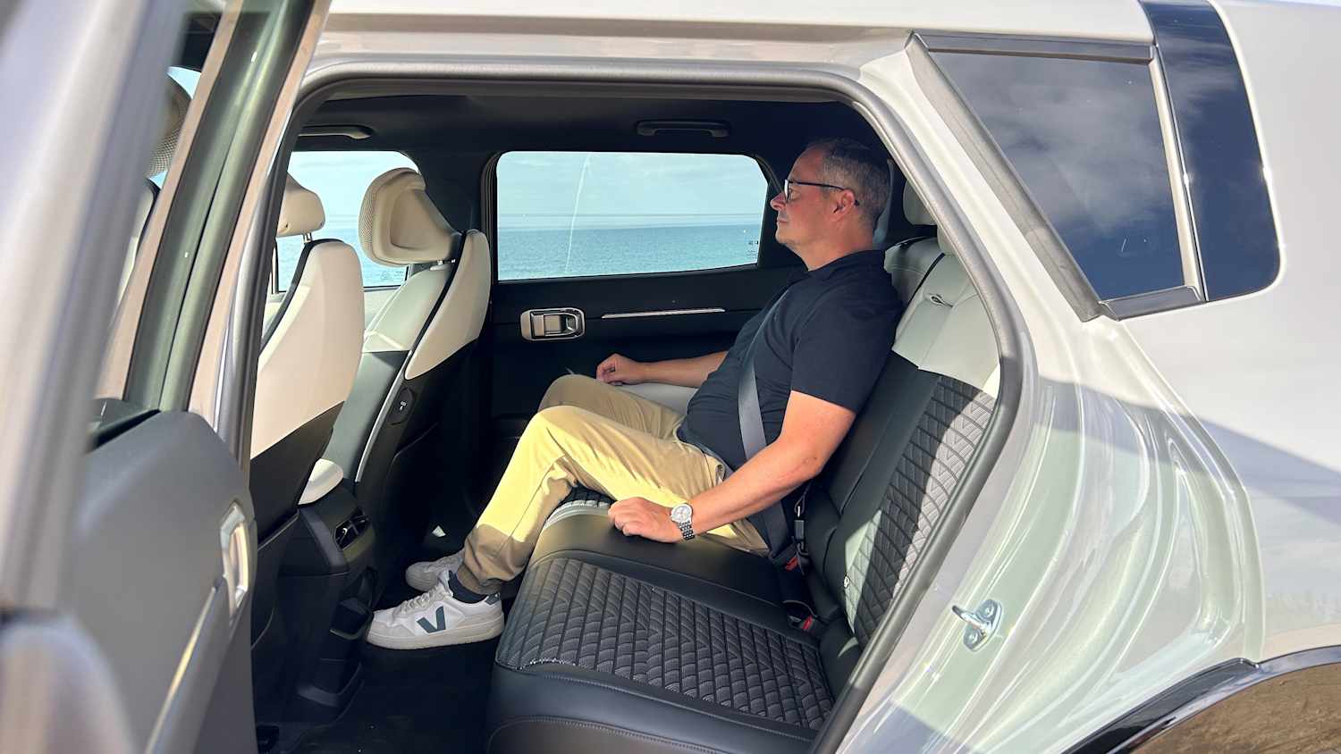 ADAC Redakteuer testet den neuen KIA EV4